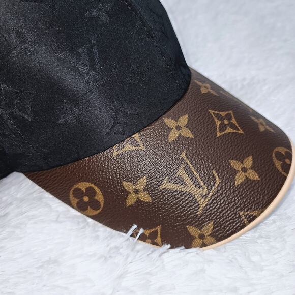 Louis Vuitton Cap Ou Pas Baseball Cap Black Medium NWOT M76528 - Picture 2 of 8